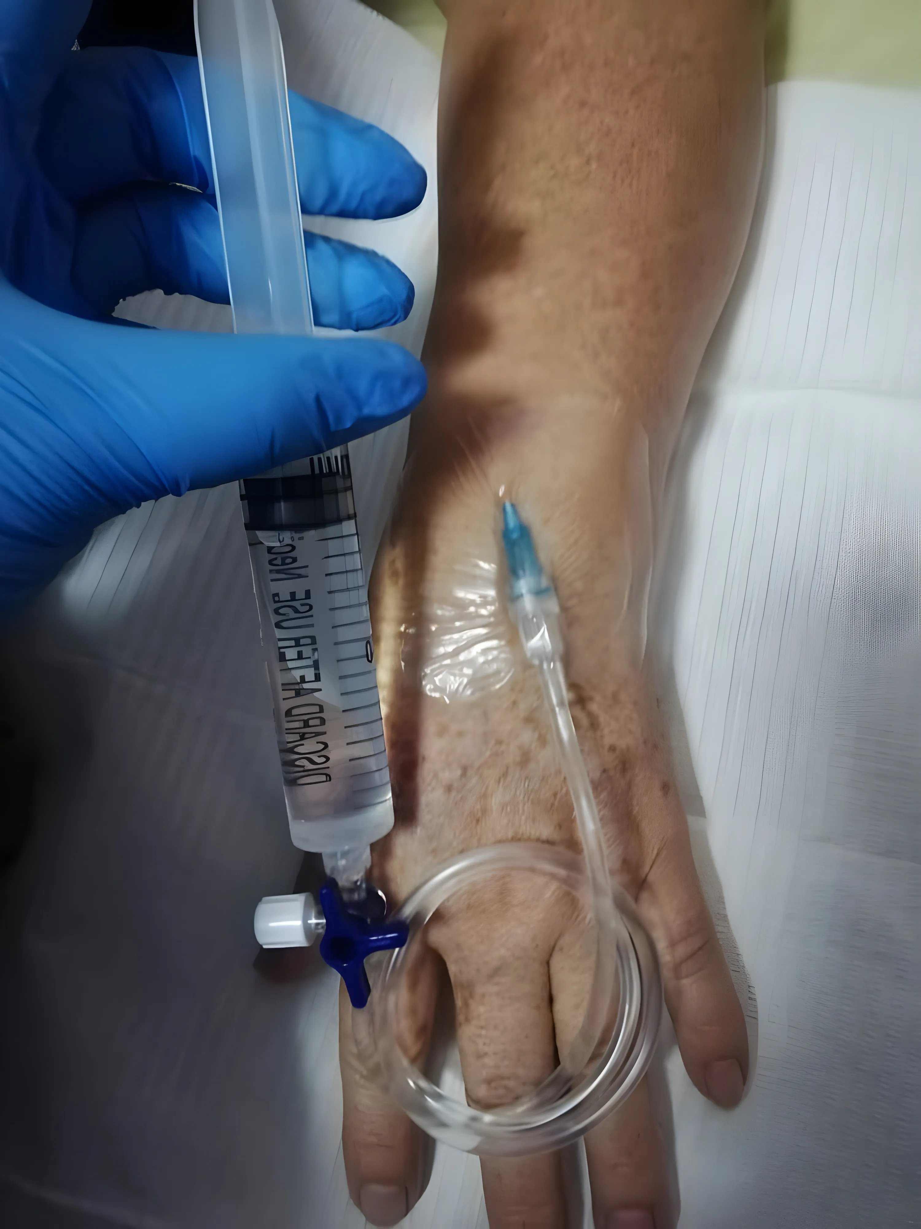 Tratamiento endovenoso con administración previa orden médica